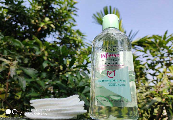 Pond's Vitamin Micellar Water Hydrating Aloe Vera Review