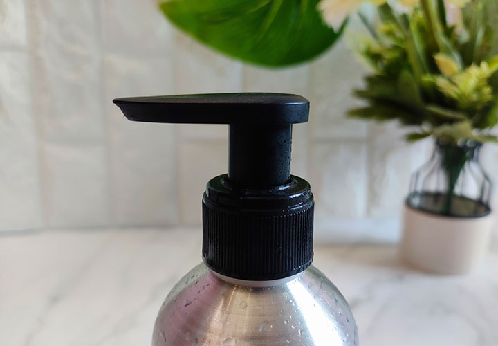 Vilvah Herbal Shampoo Packaging
