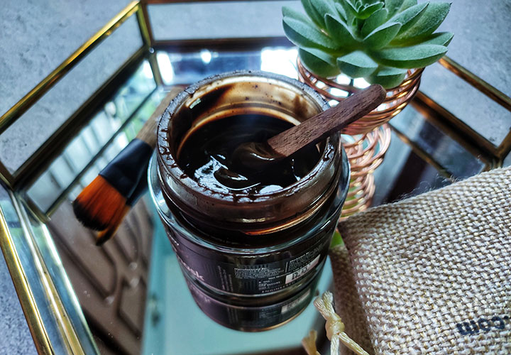 MCaffeine Naked and Raw Espresso Coffee Face Mask Review with Ingredient Analysis