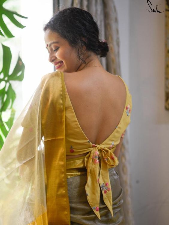 Beat the Heat with Linen Sarees | Designer saree blouse patterns, Fancy  sarees, Floral print sarees