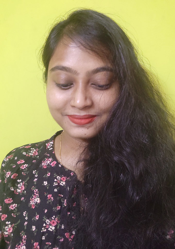 Swatch of Nykaa All Day Matte Liquid Lipstick Cool Cop