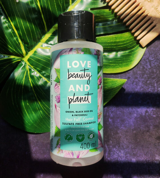 One Month With Love Beauty And Planet Shampoo 4317