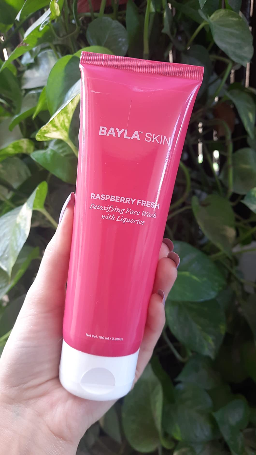 Bayla's Raspberry Fresh Detoxifying and Hydrating Face Wash Review with Ingredient Analysis