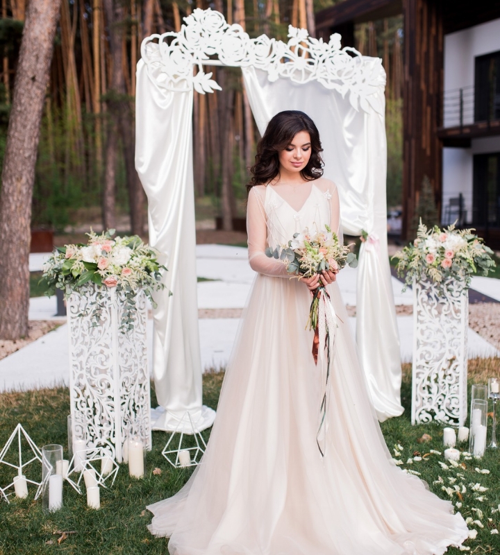 Always Match Your Wedding Dress to Your Venue