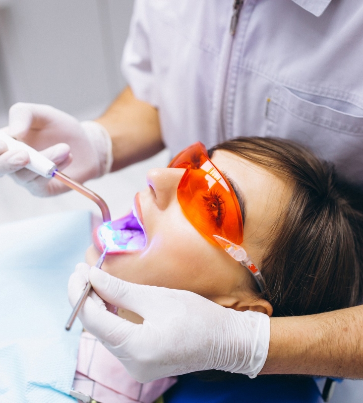 How to Choose the Right Teeth Whitening Products