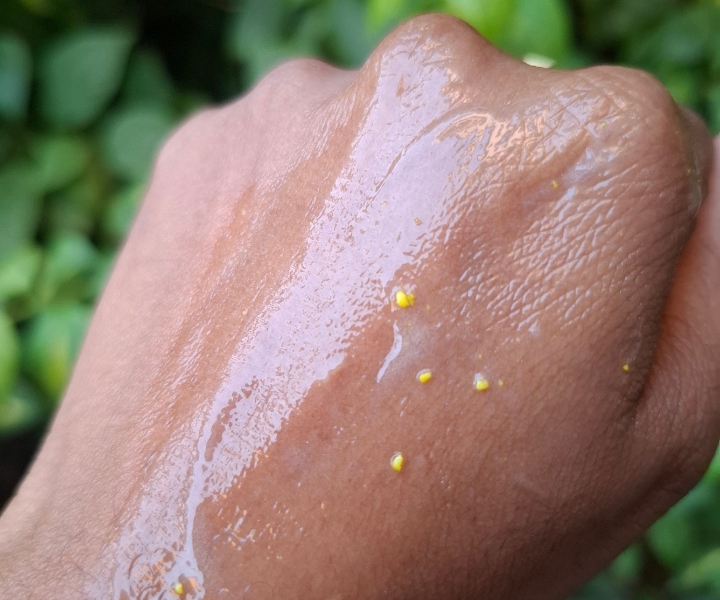 How Ahaglow Face Wash Looks Like After Breaking the Mili Capsules